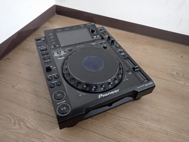 CDJプレイヤー Pioneer CDJ-2000 パイオニア プロDJ クラブ用 マルチプレーヤー 大型液晶ディスプレイ ターンテーブル 音響機材