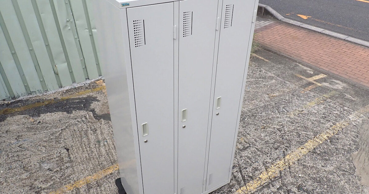 スチールロッカー Ceha チェハ 幅900×奥行515×高さ1790mm 3連3人用 シリンダー錠 鍵付き 更衣室ロッカー 貴重品 収納 グレー