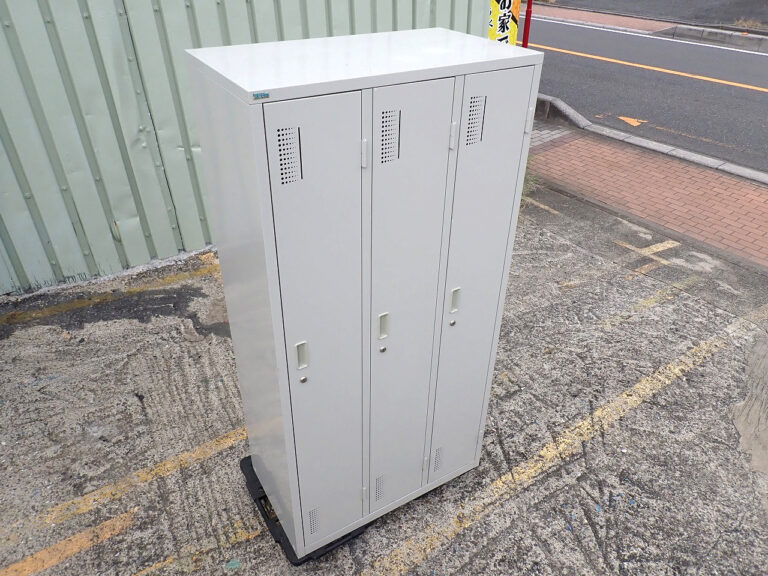 スチールロッカー Ceha チェハ 幅900×奥行515×高さ1790mm 3連3人用 シリンダー錠 鍵付き 更衣室ロッカー 貴重品 収納 グレー