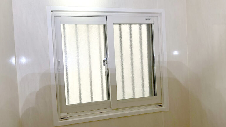 インプラス 引違い窓 LIXIL WBA-9996-CGWG リクシル 754×686mm 浴室用 2枚建て 断熱 ヒートショック防止 目隠しガラス ホワイト