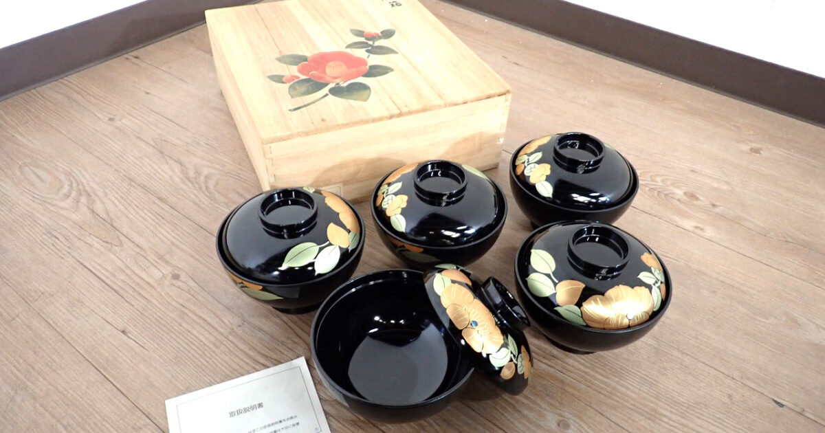 漆器セット 5個セット 約12cm 特撰漆器 平安 吸椀 ゴールド 三茶花 京都 漆塗り ツバキ 椿 箱付き ブラック レッド 黒 赤 食器セット