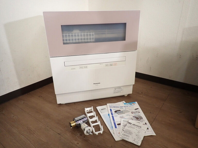 食洗機 Panasonic NP-TH4-C CB-SXL8 パナソニック 分岐栓付き 電気食器洗い乾燥機 据え置き 卓上 前開き式 5人分 サンディベージュ食器点数40点