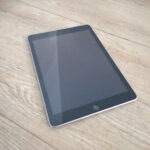 iPad Wi-Fiモデル Apple MR7F2J/A アップル 第6世代 9.7インチ Retinaディスプレイ 32GB スペースグレイ タブレット アイパッド 本体