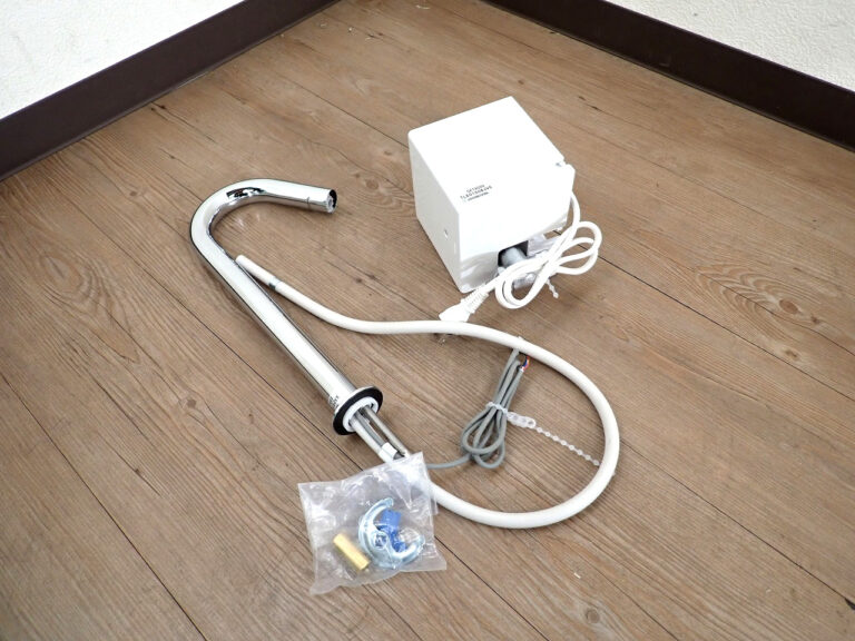 水栓金具 TOTO CET9000 CET1023 トートー CERA セラオリジナル 台付自動水栓 スパウト部 単水栓機能部 セット 洗面所 手洗器 シルバー