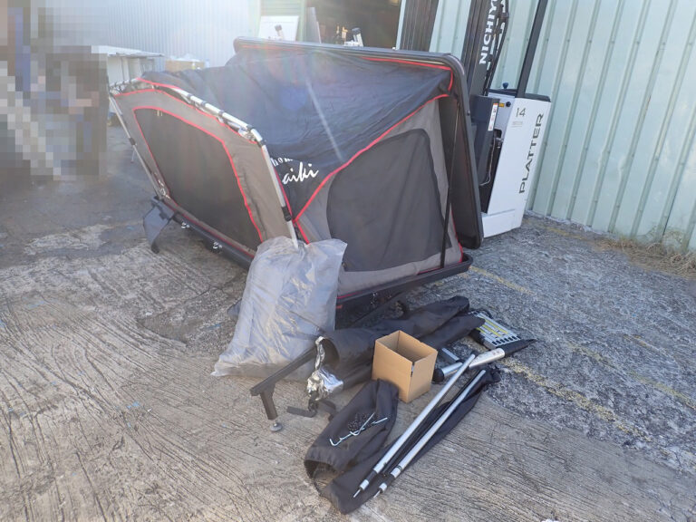 ルーフテント Easy Camper RHONBUS イージーキャンパー 超薄型 ひし形 ロンバス 220×135×19cm 120×205×90～100cm キャンプ