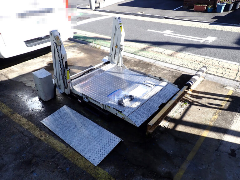 内装リフト WAKO SKY30-ST 和光工業 SKY Series カーゴリフト 最大350kg パワーゲート 200系ハイエース