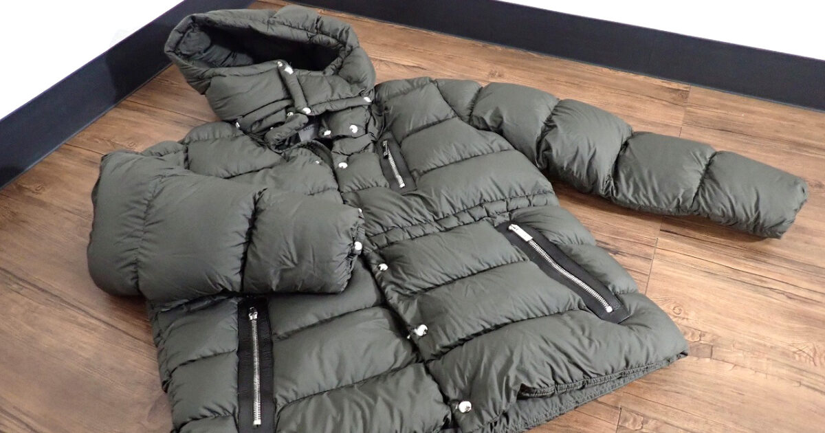 ダウンジャケット MONCLER 22-67788 モンクレール サイズ3 L-XL相当 カーキ 緑 メンズ アウター ブルゾン フード 冬物 ブランド