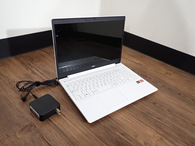 ノートパソコン NEC PC-NS600NAW-YC 日本電気 LAVIE Note Standard AMD Ryzen 7 3700U 2.3GHz 8GB 256GB 15.6型 テンキー ホワイト