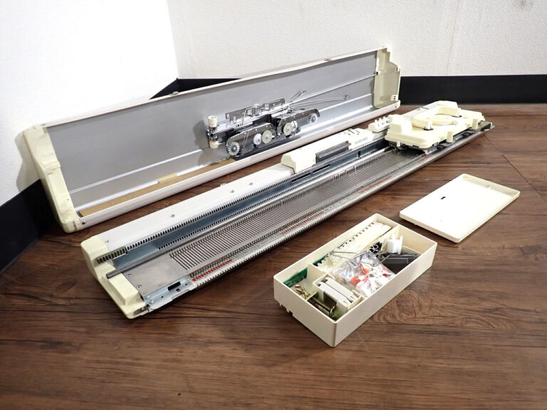 パンチカード編み機 SILVER REED カンタンSK280 シルバー精工 DLESS IN ドレスイン ハンドメイド ハンドクラフト 手芸 編み物 家庭用